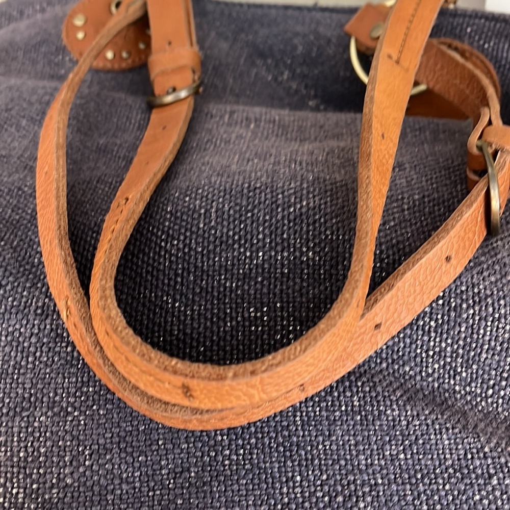 Mila & Louise Paris Shoulder Bag - Picture 3 of 8